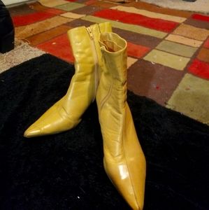 Size 7 goldish yellow boots